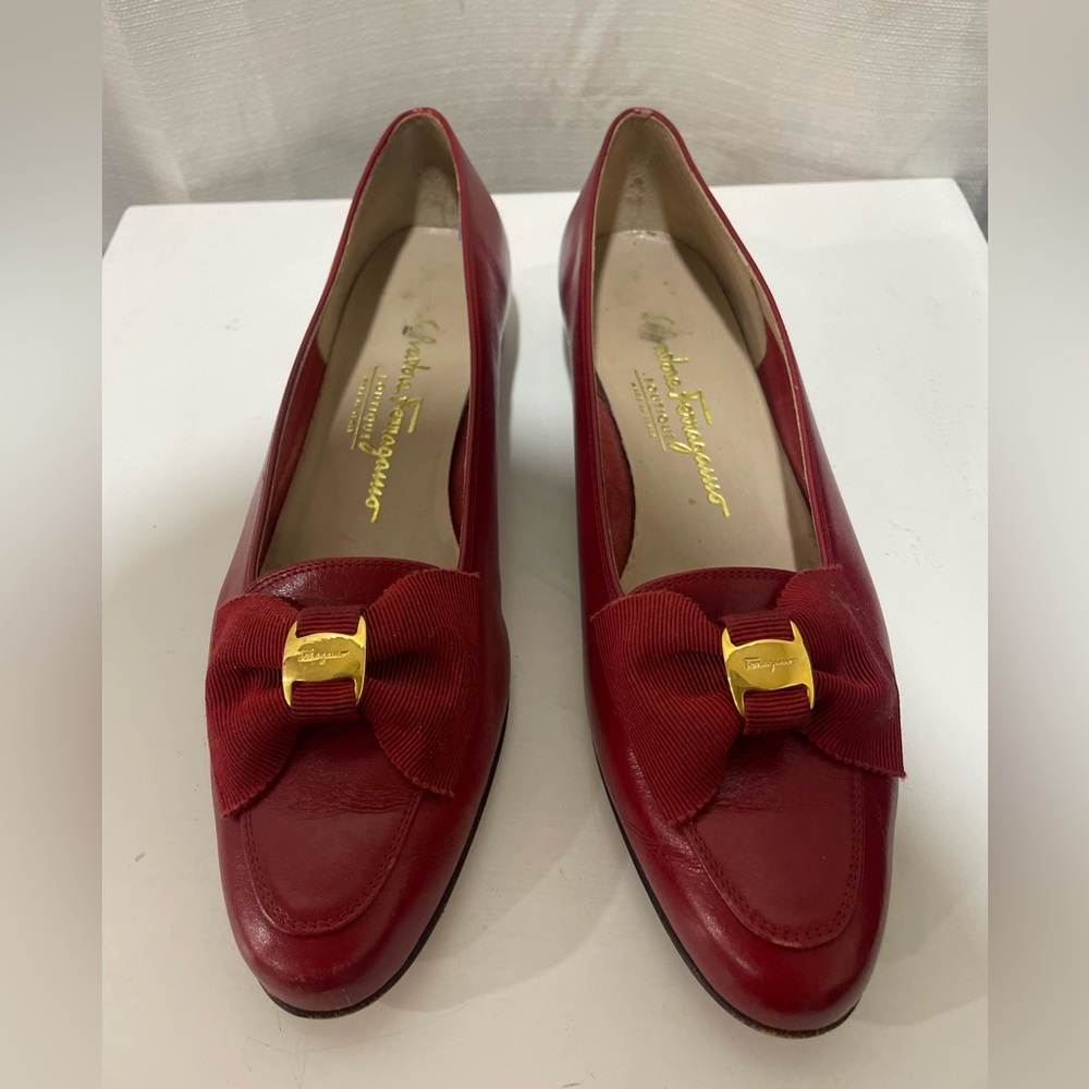 Vintage Salvatore Ferragamo flats